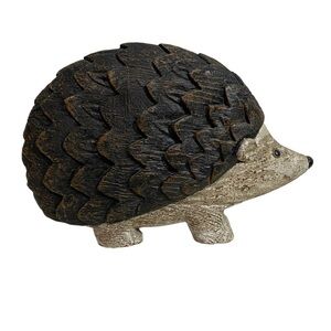 KIRKLANDS - WOODEN PORCUPINE - EXCELLENT CONDITION - JUST ROTATING SOME DECOR S8